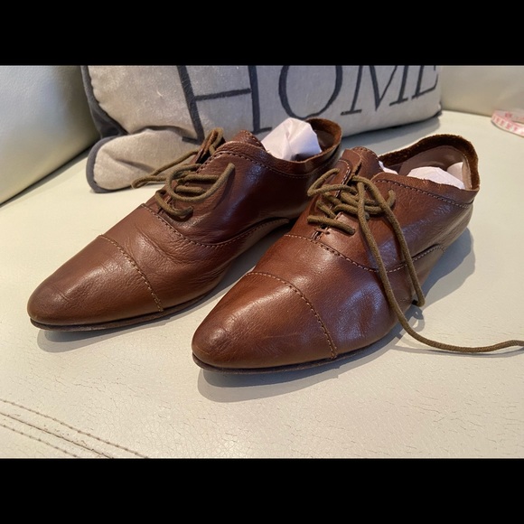 FRYE shoes flats brown size 6.5 - Picture 1 of 8